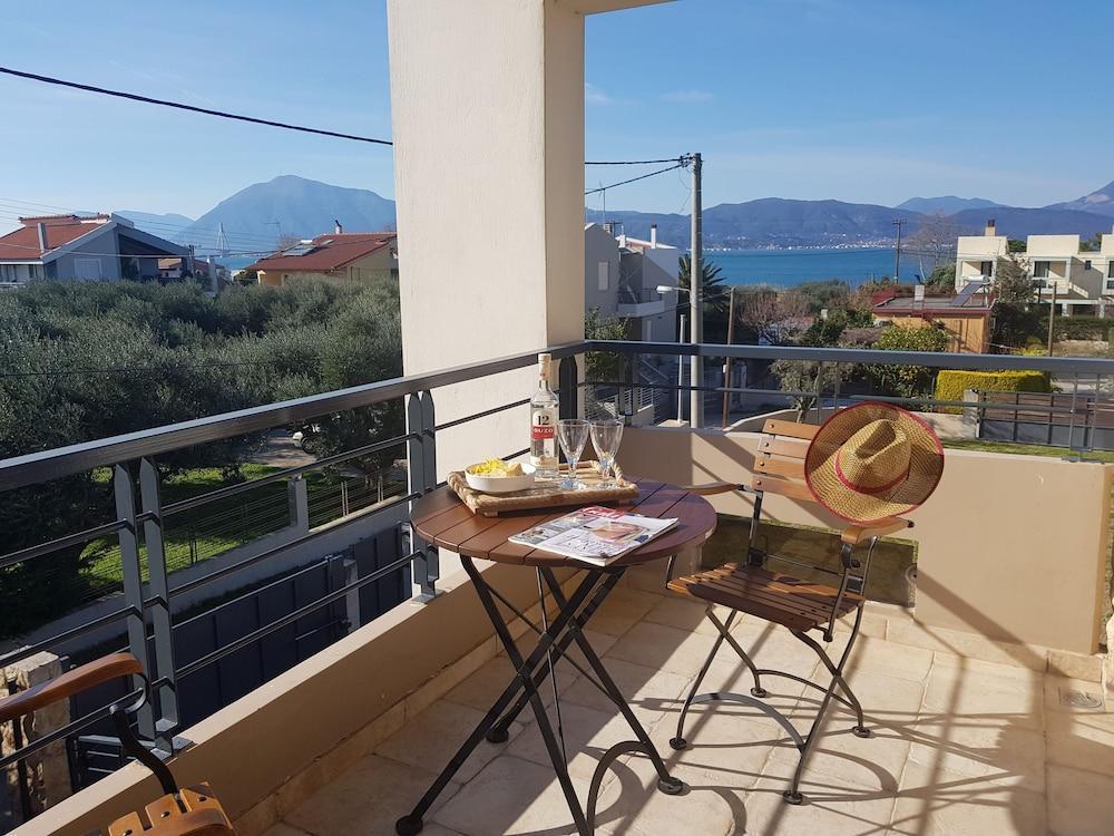 Villa Xenny Patras Exterior photo