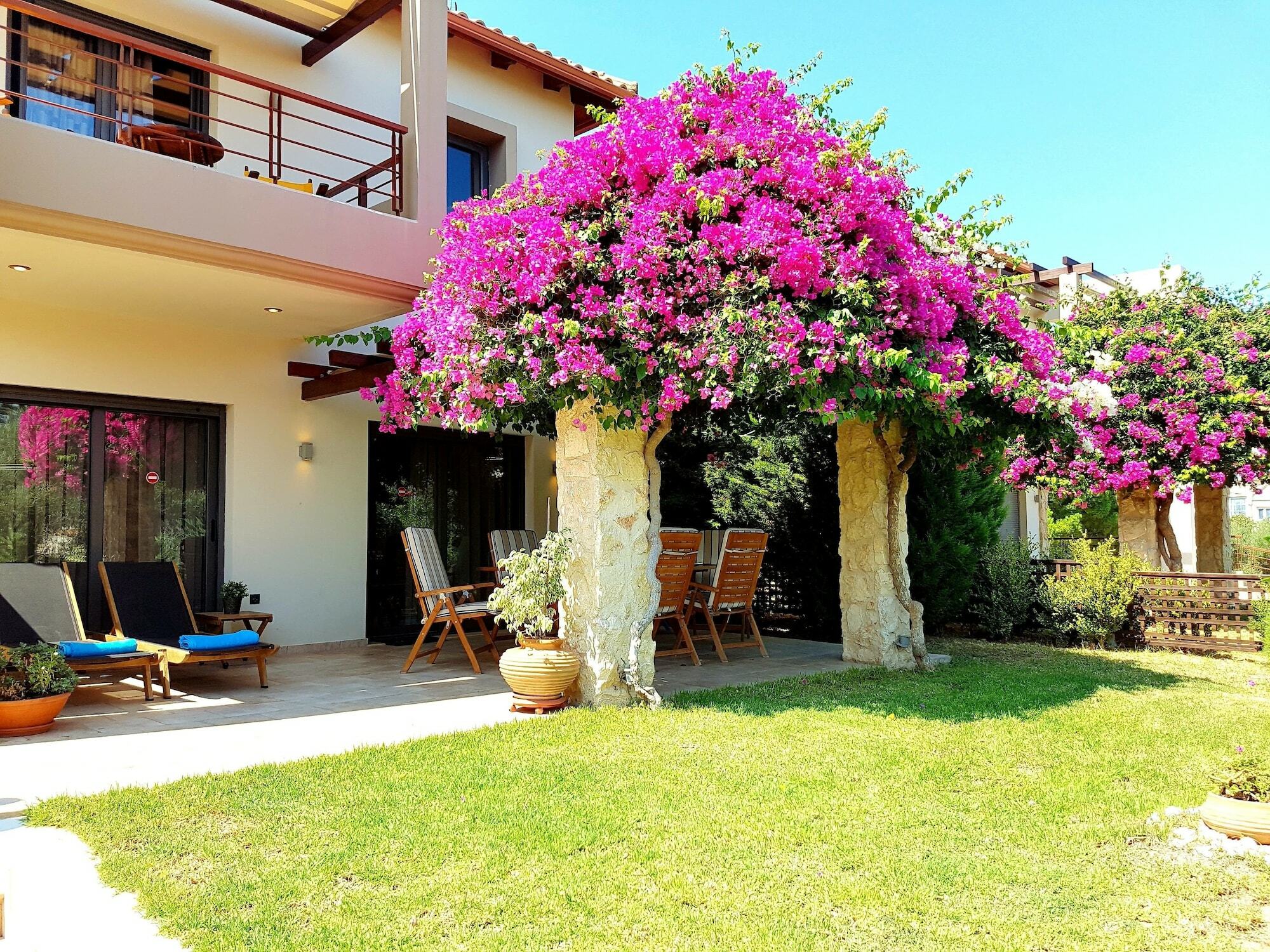 Villa Xenny Patras Exterior photo